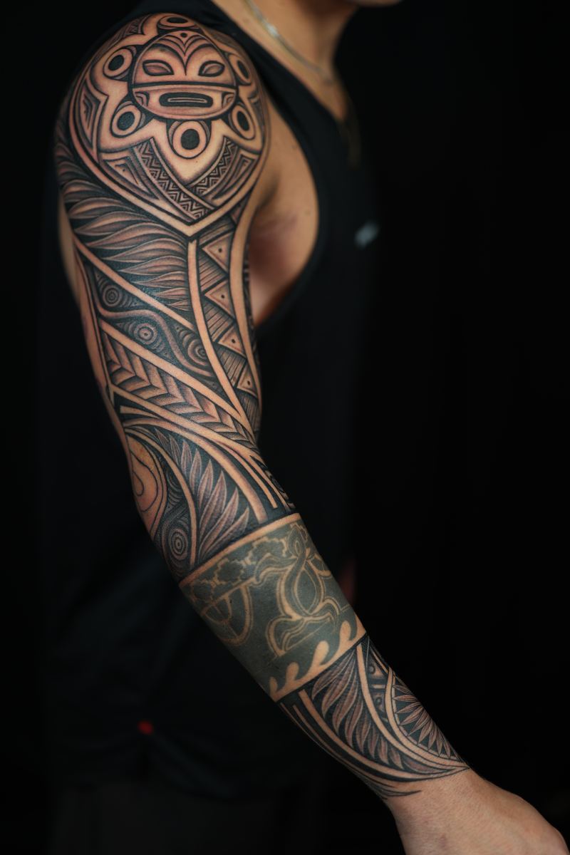 Polynesian arm sleeve tattoo by Joshawa Elsas – IslandTAT San Diego